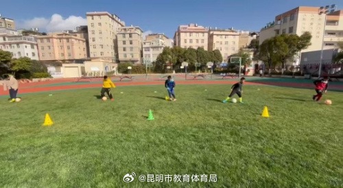 的支持者则