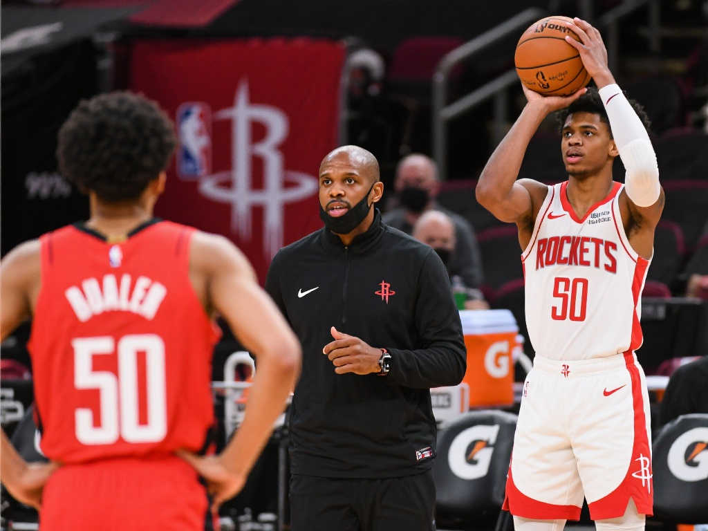 他的表现不 他的表现不